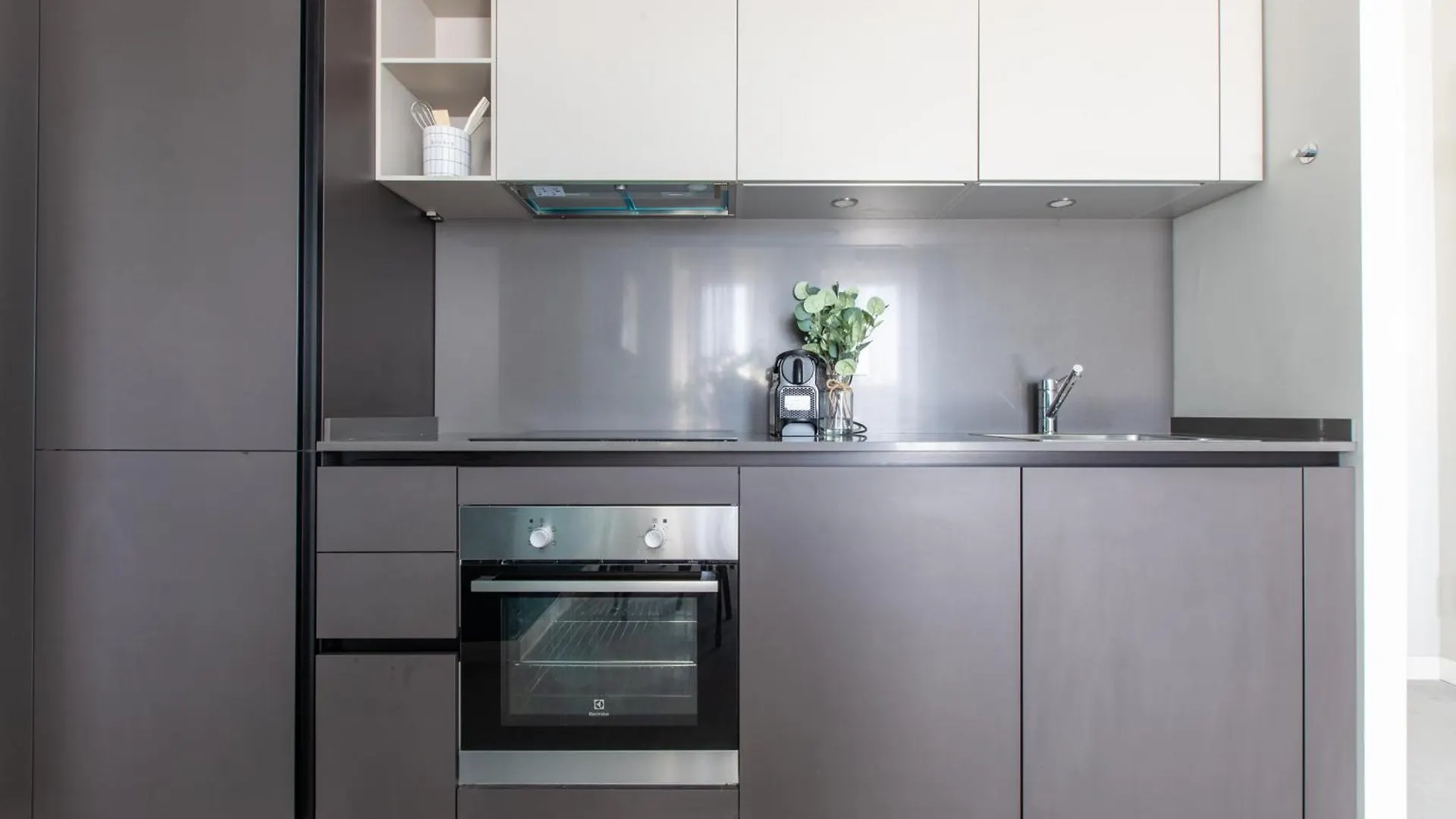 Lauria Apartments In Milano